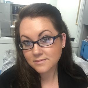 Meet your Posher, Connie